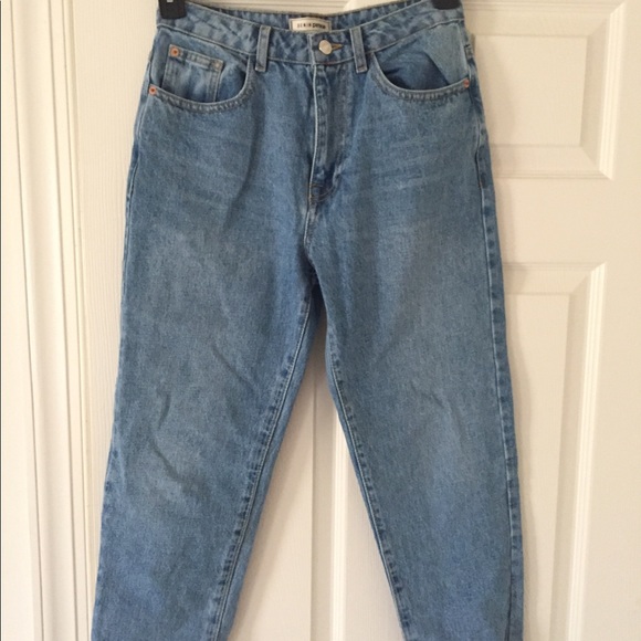 Light wash boyfriend jeans - Picture 1 of 2